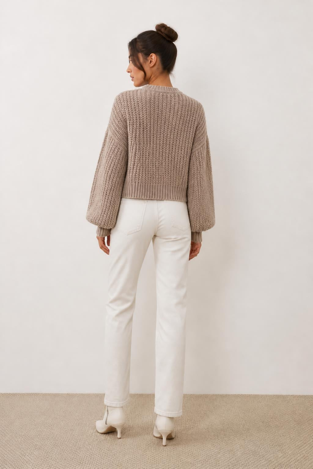 Evelyn | Chunky Knit Sweater, Round Neck for Autumn and Winter - back view