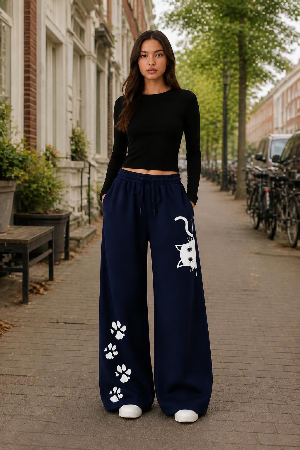 Olivia | Loose Fitting Sweat Pants, Women's Monochrome Fleece for Fall
