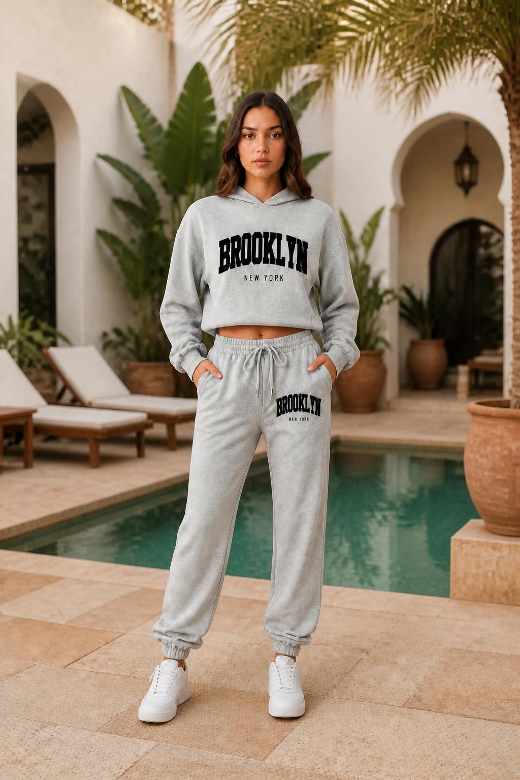 Amelia | Jogger Set Women, Hooded Sweatshirt with 'Brooklyn' Print